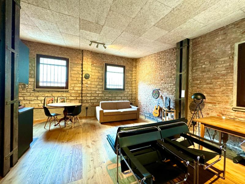 LUXURY WOOD LOFT — комфортный отель в Милане