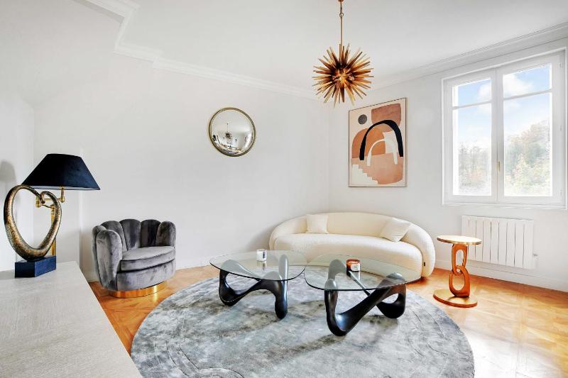 Цены на Chic apartment 2BR-6P - Trocadero-Eiffel Tower в Париже