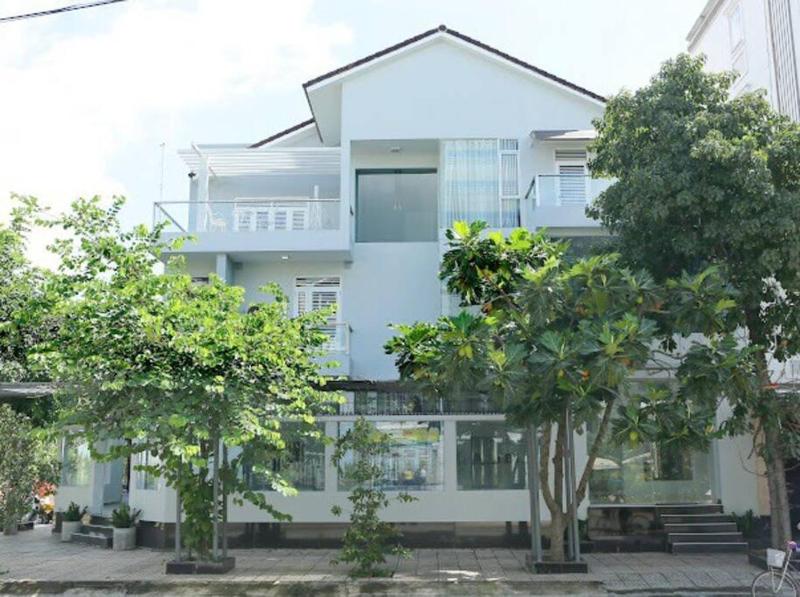 Private Home in District 7 — отель с удобствами в Хошимине