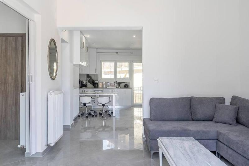Modern Apartment in Athens, Petralona — комфортный отель в Афины