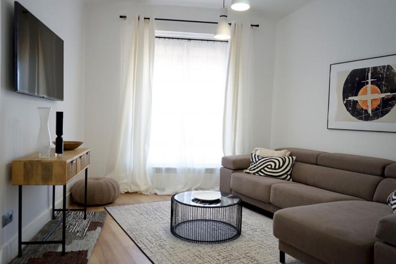 Diaphanous and modern- 2Bd 2Bth- Plaza Espana — отель в Мадриде, Испания