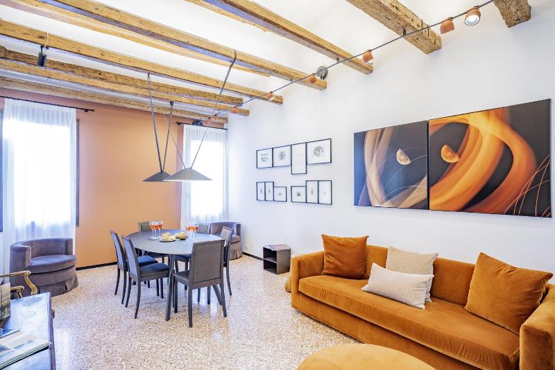 Цены на Palazzetto San Stin Up to 5 Guests Renewed in 2024 в Венеции
