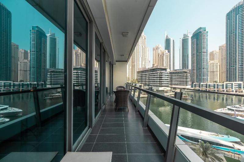 Цены на Luton Vacation Homes -Silverene Tower Full marina view ,Dubai Marina A50AB7 в Дубае