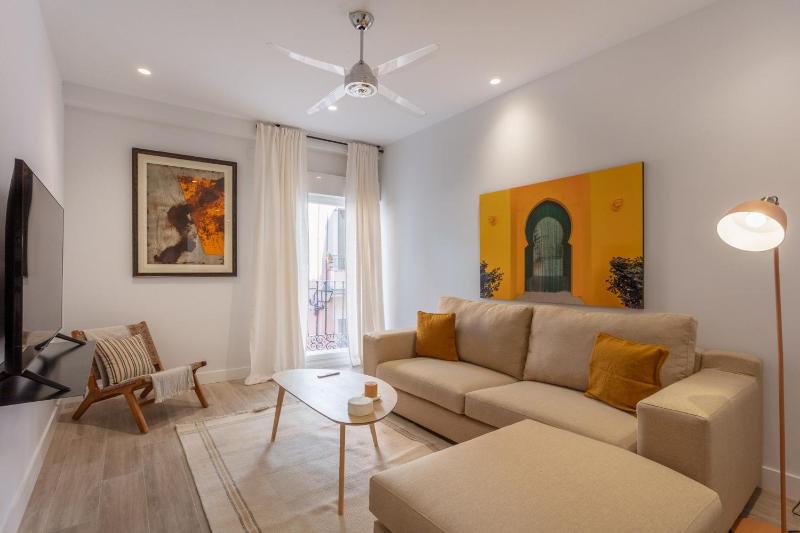 Apartmento centrico Madrid Conde Duque I — комфортный отель в Мадриде