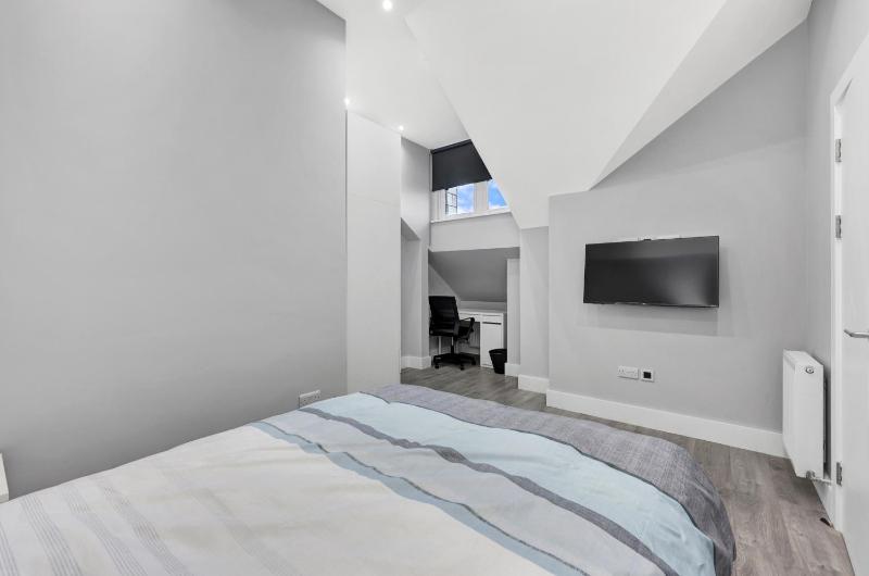 Your Cosy Stay Modern 2 Double Bedroom Flat Fully Furnished - 5 Mins walk to Stn Flat 4 — отель с удобствами в Лондоне
