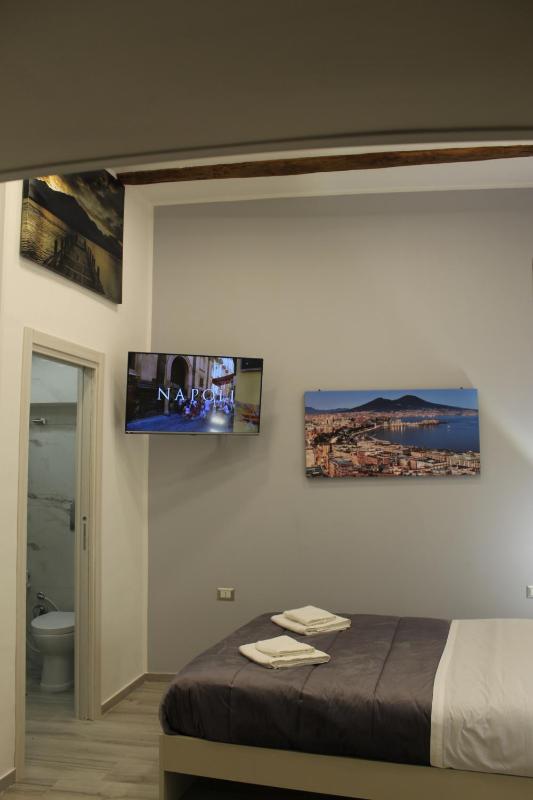 Casa We Love Napoli — отель с удобным расположением в Неаполе