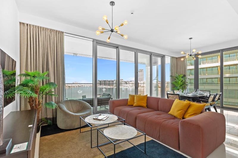Palm View Paradise 3 bed apartment w private beach — отель в Дубае, Объединенные Арабские Эмираты