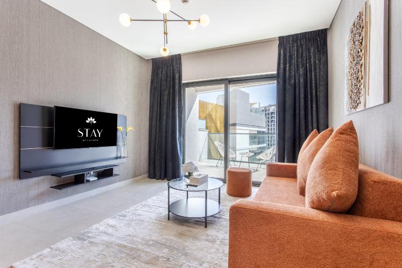 Цены на STAY BY LATINEM Luxury 1BR Holiday Home WG505 near Burj Khalifa в Дубае