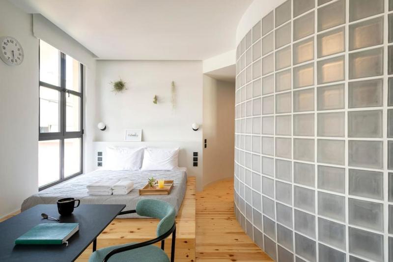 Цены на Hoppersgr- Amazing apt in the heart of Athens - 4 в Афины