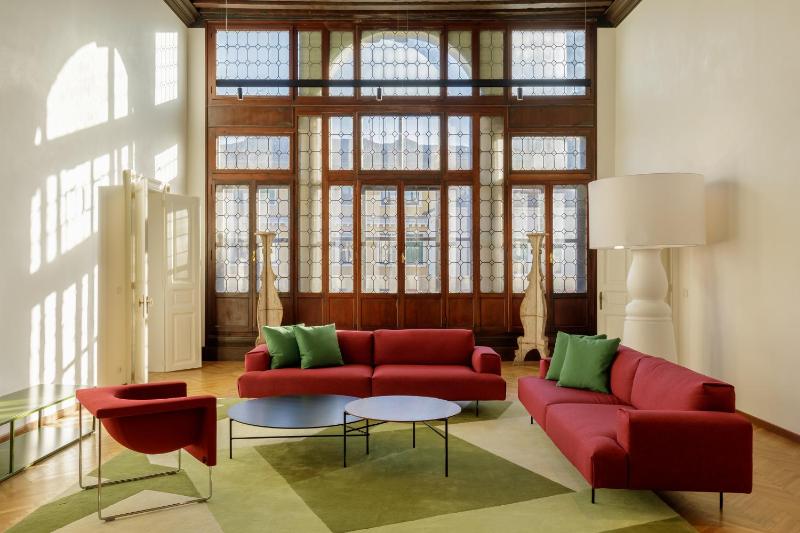 Palazzo Dei Fiori by Room Mate — комфортный отель в Венеции