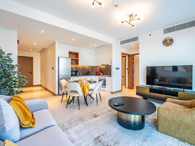 Vida Dubai Marina-1BR Retreat-Cityscape — отель с удобствами в Дубае