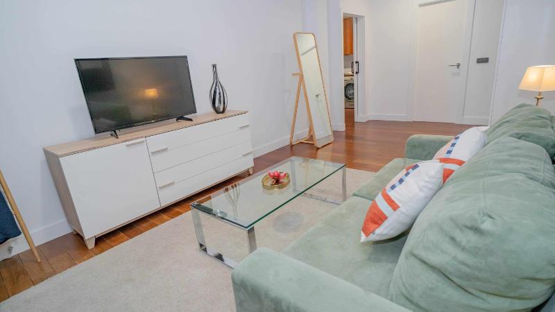 Chueca Gran Via Recoletos Libertad 24 13 — отель с удобным расположением в Мадриде