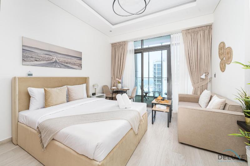 Charming Studio at Farhad Azizi Residence Al Jaddaf by Deluxe Holiday Homes — отель с удобным расположением в Дубае