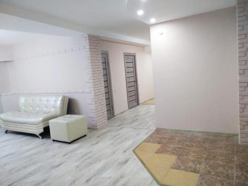 Apartamenty na Ajtieva — забронировать отель в Алматы