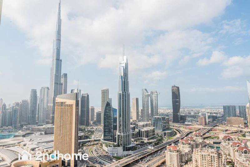 Stunning Burj Khalifa View, Opposite Dubai Mall — отель с удобствами в Дубае