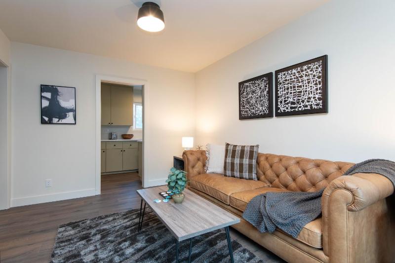Wonderful Apartment Near DTLA — забронировать отель в Лос-Анджелесе