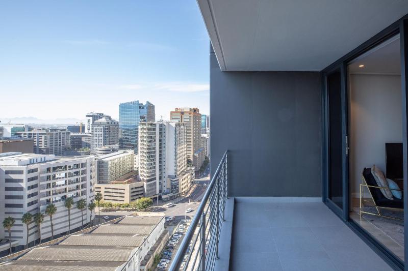 16 on Bree Unit 1713 — отзывы гостей и цены
