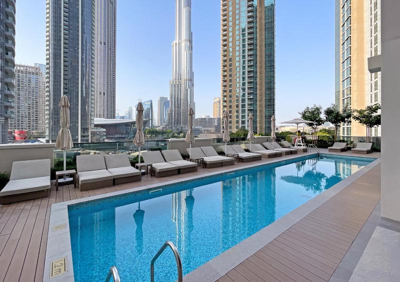Lux 1 BD Apartment, 2 Min walk to Dubai Mall & Burj Khalifa - Act One Tower — комфортный отель в Дубае