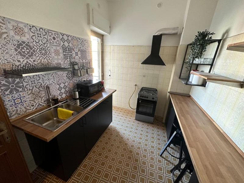 [Metro C - Centocelle] Ampio Appartamento con tre camere da letto — отель в Риме, Италия