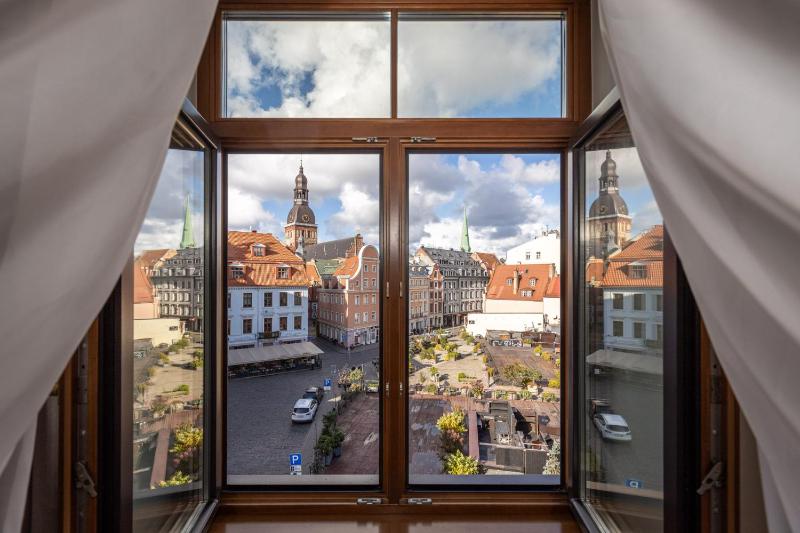 Цены на Old Riga Lux View Suite+Parking в риге