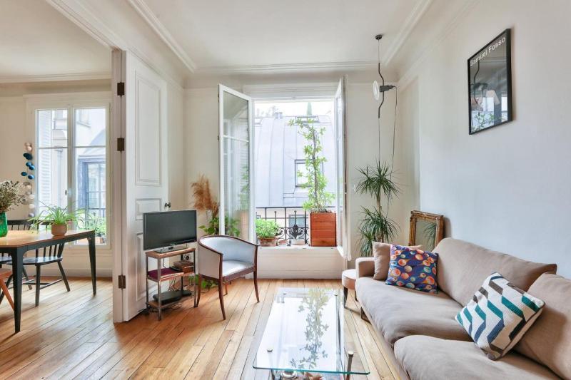 Nice apartment for 2 - Montmartre Paris 18E — отель с удобным расположением в Париже