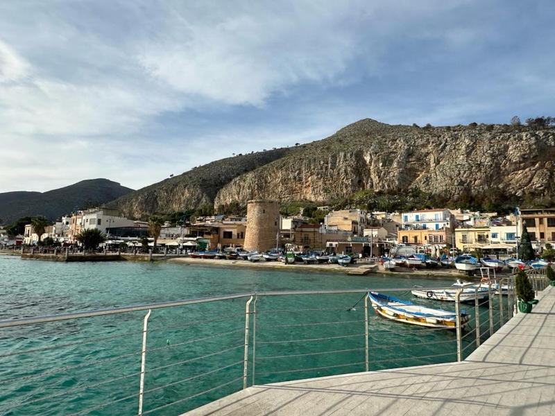 Casa giorgia mondello — забронировать отель в Палермо