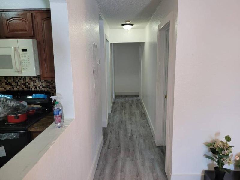 Newly renovated 3 bedroom / 1 bath! — комфортный отель в Майами