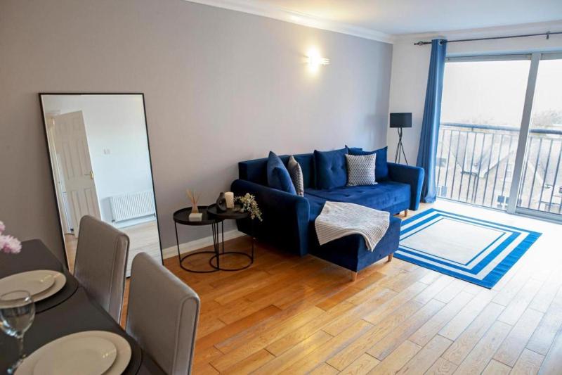 Charming 2-Bed Apartment Free Parking in Wimbledon — отель с удобным расположением в Лондоне