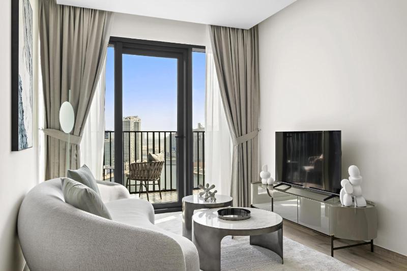 Luxurious 1BR in the center of Dubai — забронировать отель в Дубае