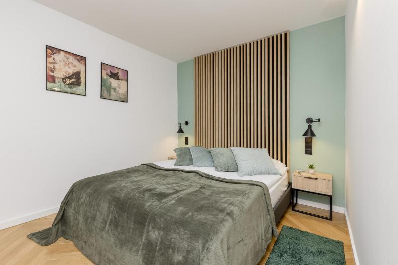 Цены на Aleja Solidarnosci Modern & Cozy Apartment Downtown Warsaw by Renters в Варшаве