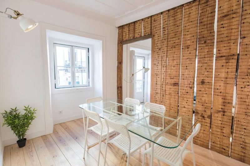 Historical Apartment Santos I — отель с удобным расположением в Лиссабоне