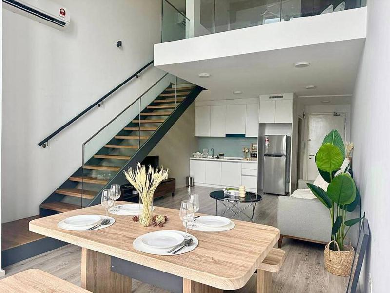 Modern EkoCheras Loft KLCC View near MRT FreeWifi — комфортный отель в Куала-Лумпуре