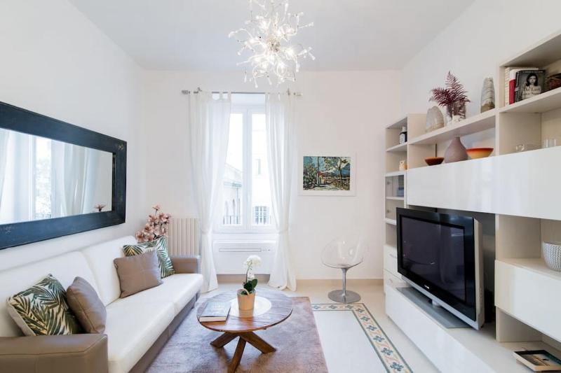 Brightful Boutique Apartment in the Heart of Trastevere — отель в Риме, Италия