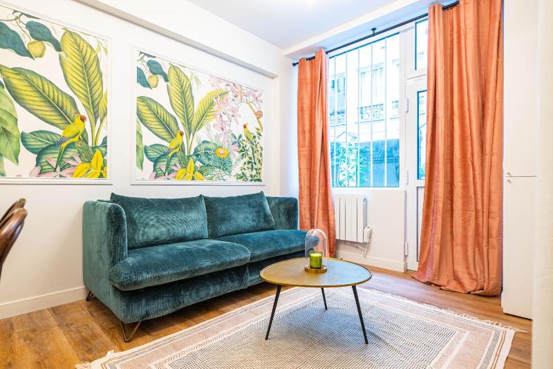 Lovely apartment in Paris — отель с удобным расположением в Париже