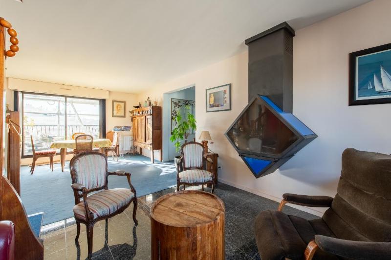 Цены на 120 Grenelle - Spacieux Duplex avec vue sur la tour Eiffel в Париже