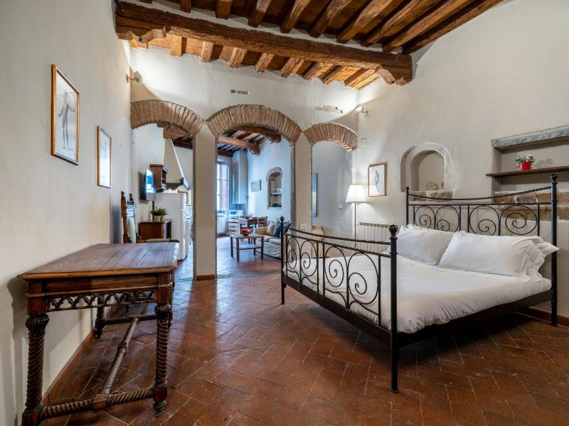 Santa Croce Junior Suite - Dolcevita Holiday — забронировать отель в Флоренции