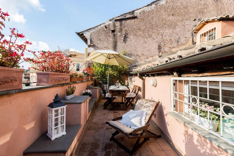 Piazza Navona - Penthouse in the heart of Rome — отель в Риме, Италия