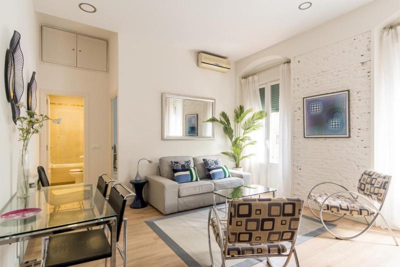 Stylish and Bright - 2Bd 1Bth- Atocha — отель с удобствами в Мадриде