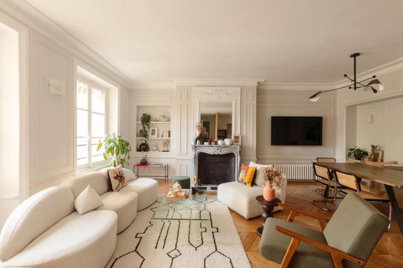 Luxury apartment saint germain des pres Paris — комфортный отель в Париже