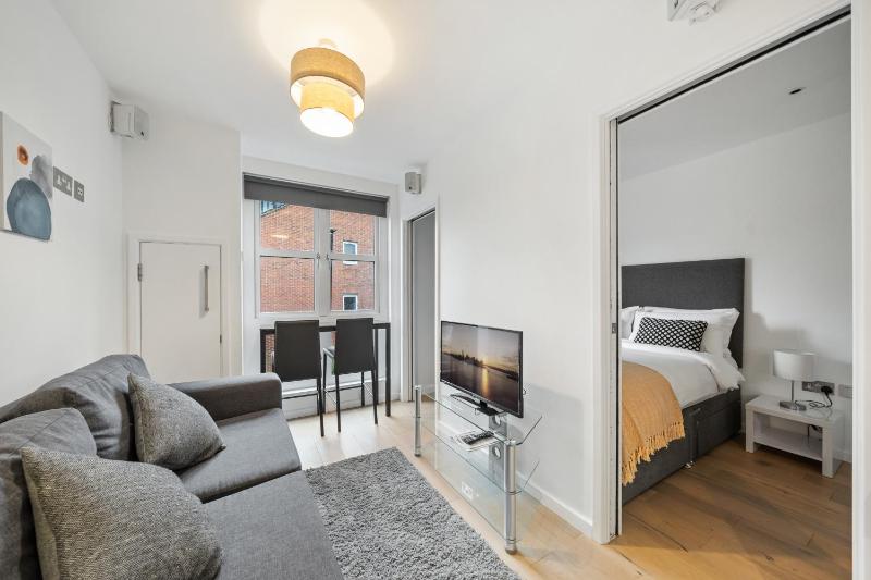 1 Bed Apartment Camden Road - Long Stays Promo — отзывы гостей и цены