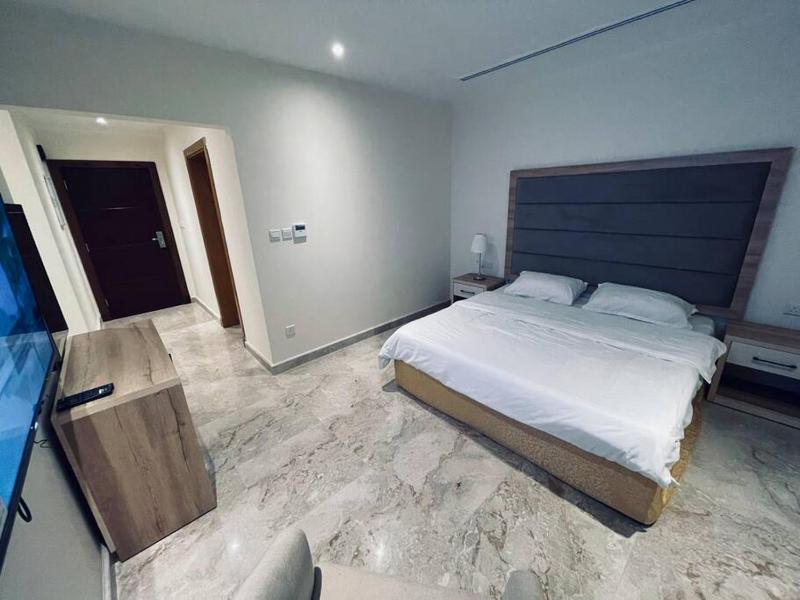 Цены на Luxurious, self-enter apartment в Джидде