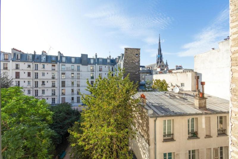 Bright apartment for 4 - Paris 18 — отель с удобным расположением в Париже