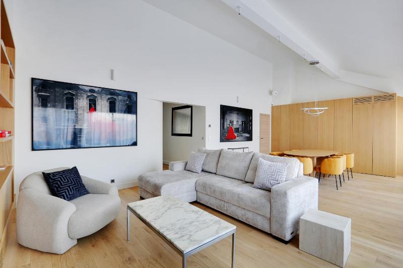 Pick A Flat's Apartment in Pl. Victor Hugo - Rue des Belles Feuilles — отель с удобным расположением в Париже
