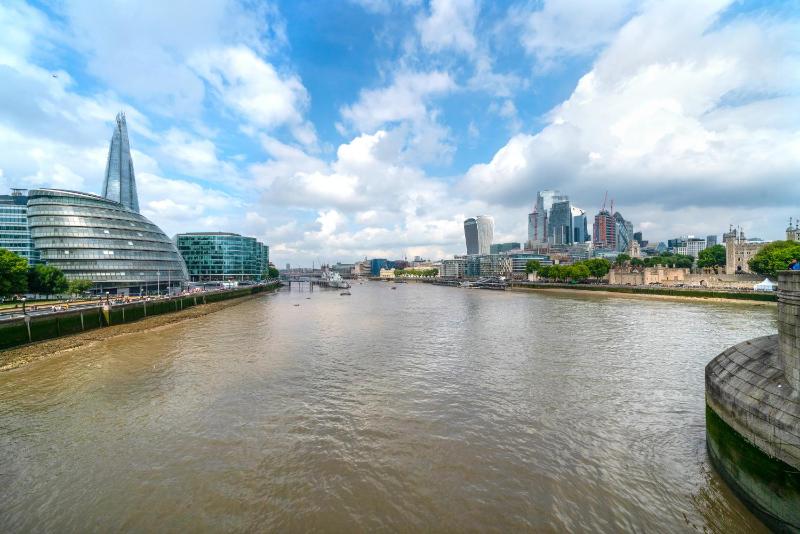 Цены на 1 Bed Apartment in Bermondsey by London Bridge Tower Bridge with Secure Gated Parking в Лондоне