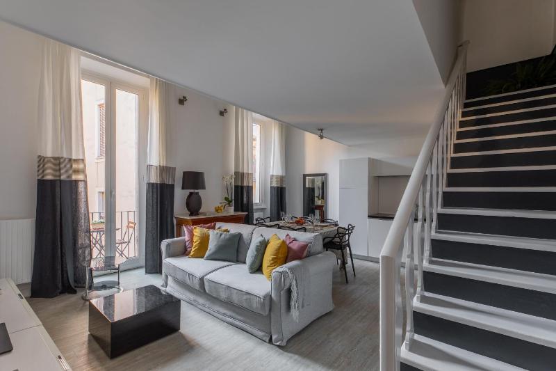 IFlat Historic flat in campo de fiori — комфортный отель в Риме