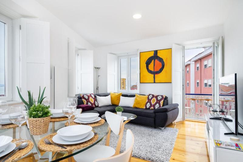WHome Beato Premium River View in Quiet Area — отель с удобным расположением в Лиссабоне