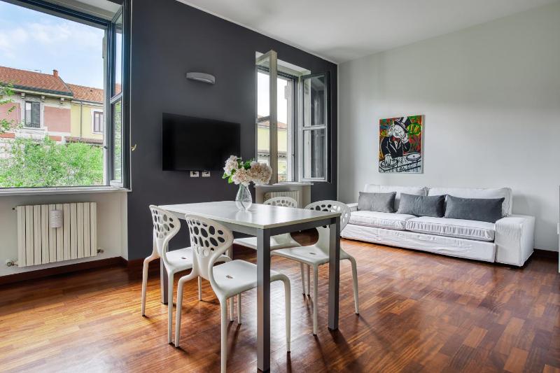 Delightful apartment in city center - Porta Romana — отель с удобствами в Милане