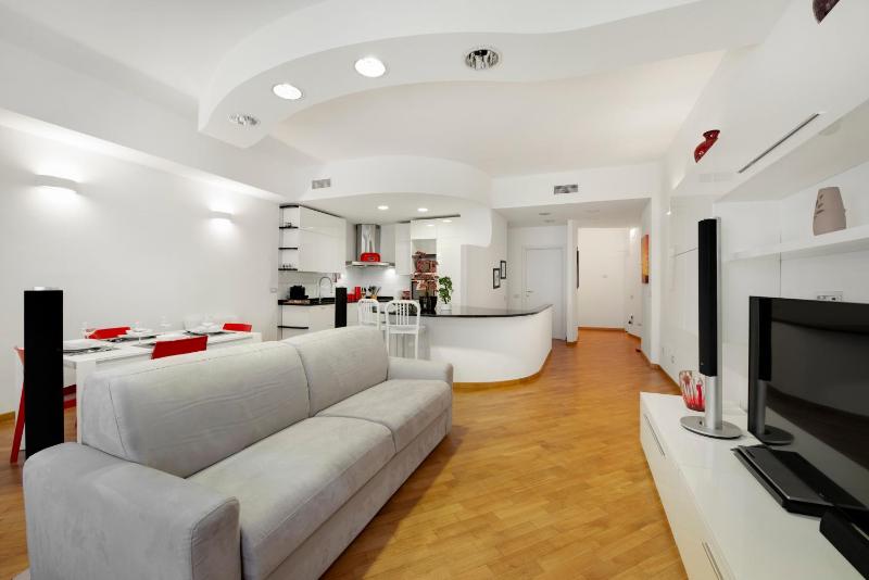 Garage privato - 600 metri Duomo — отель с удобствами в Милане