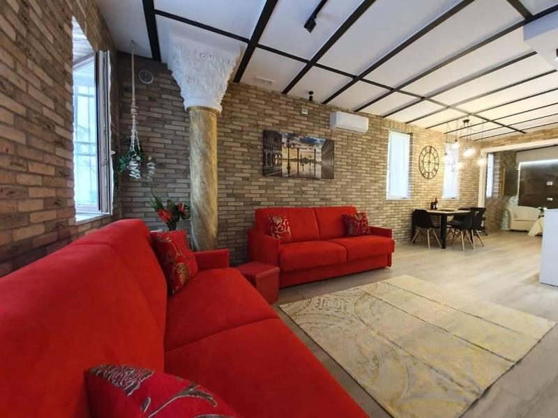 Ca Cici Venice loft apartment — отель с удобным расположением в Венеции