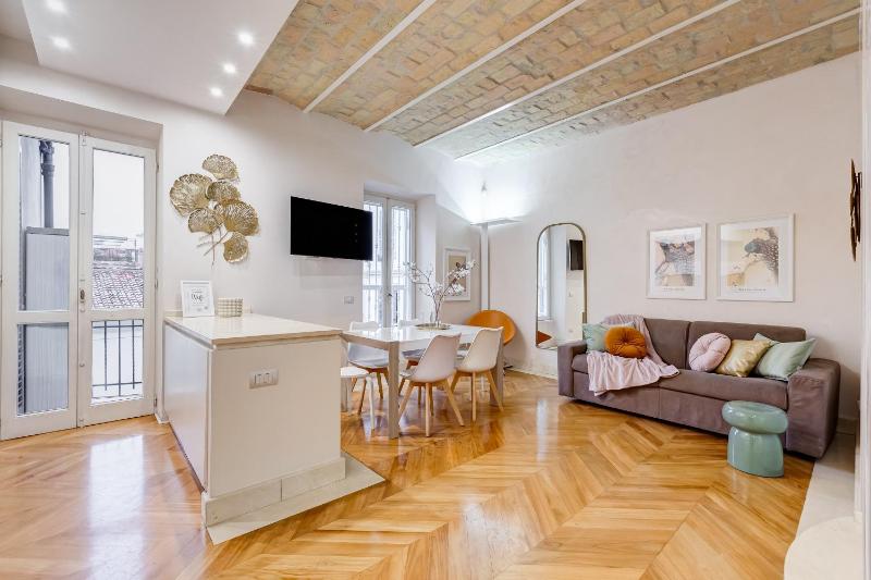BDC - The Platinum 2-Bdr apt @Spanish Steps — отель в Риме, Италия